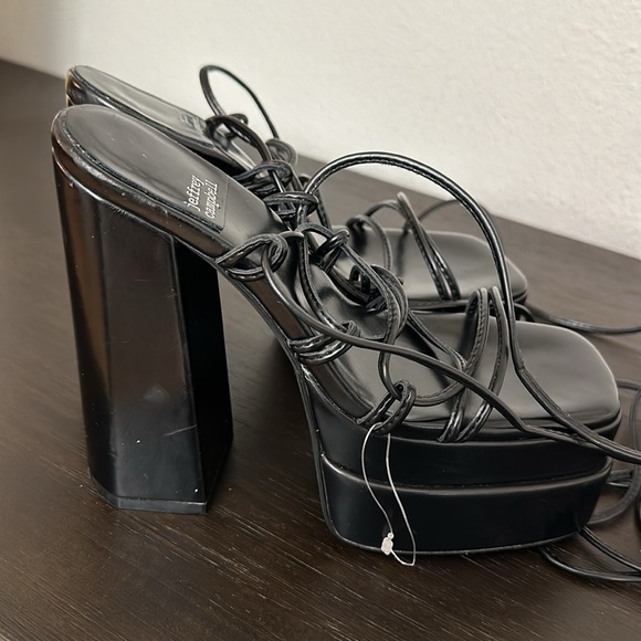 Jeffrey Campbell Lace Up Platforms - Picture 8 of 9